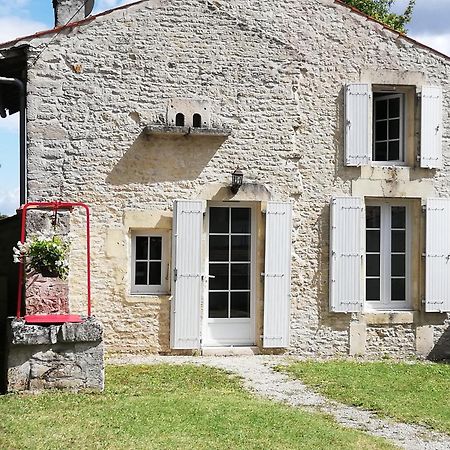 La Petite Maison Matha Exteriér fotografie