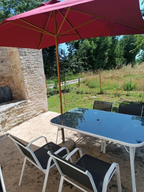 La Petite Maison Matha Exteriér fotografie