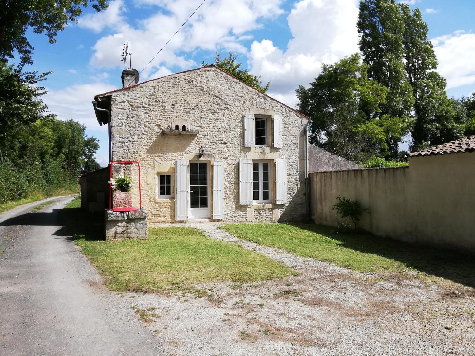 La Petite Maison Matha Exteriér fotografie